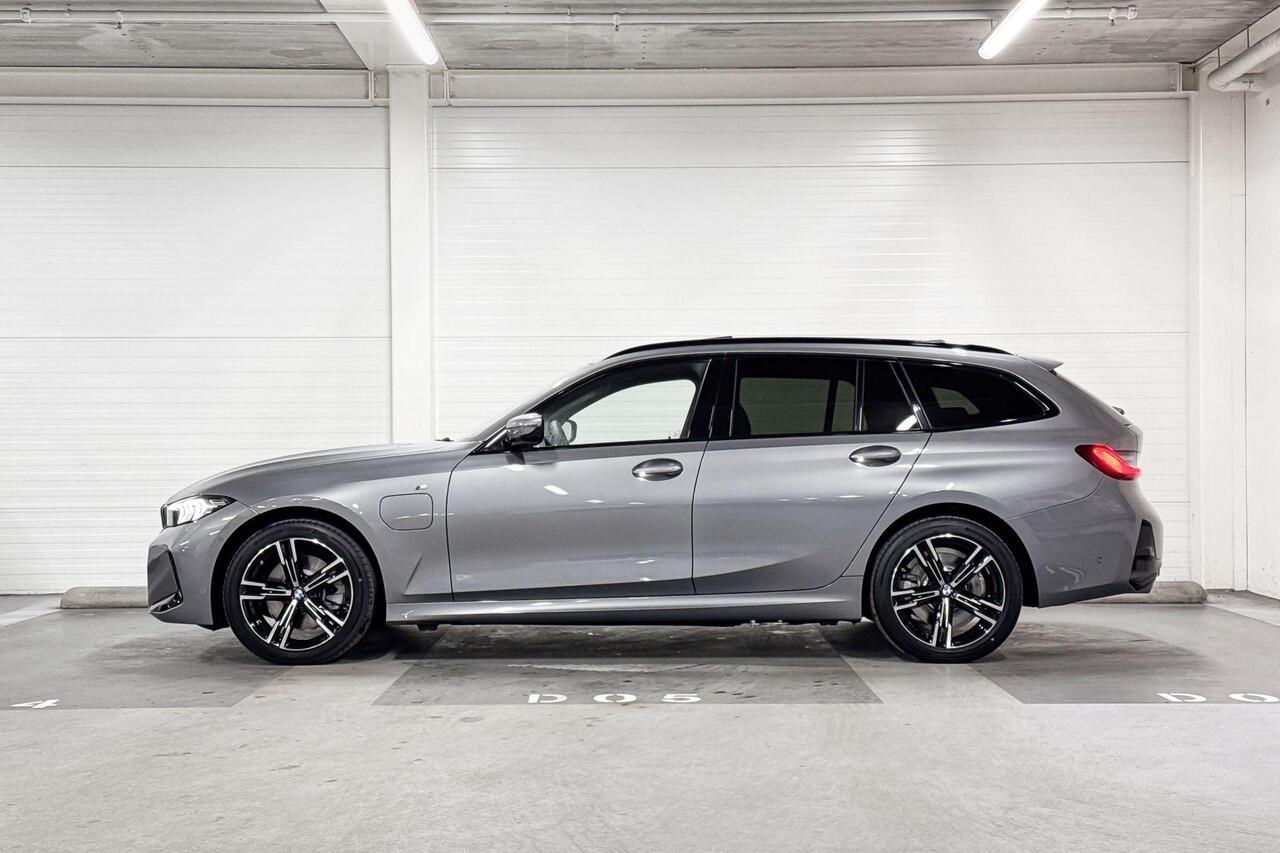 BMW 3-SERIE Touring 330e | M-Sport | Comfort Pack | Panoramadak | Comfort Access | Trekhaak | Huisselectie