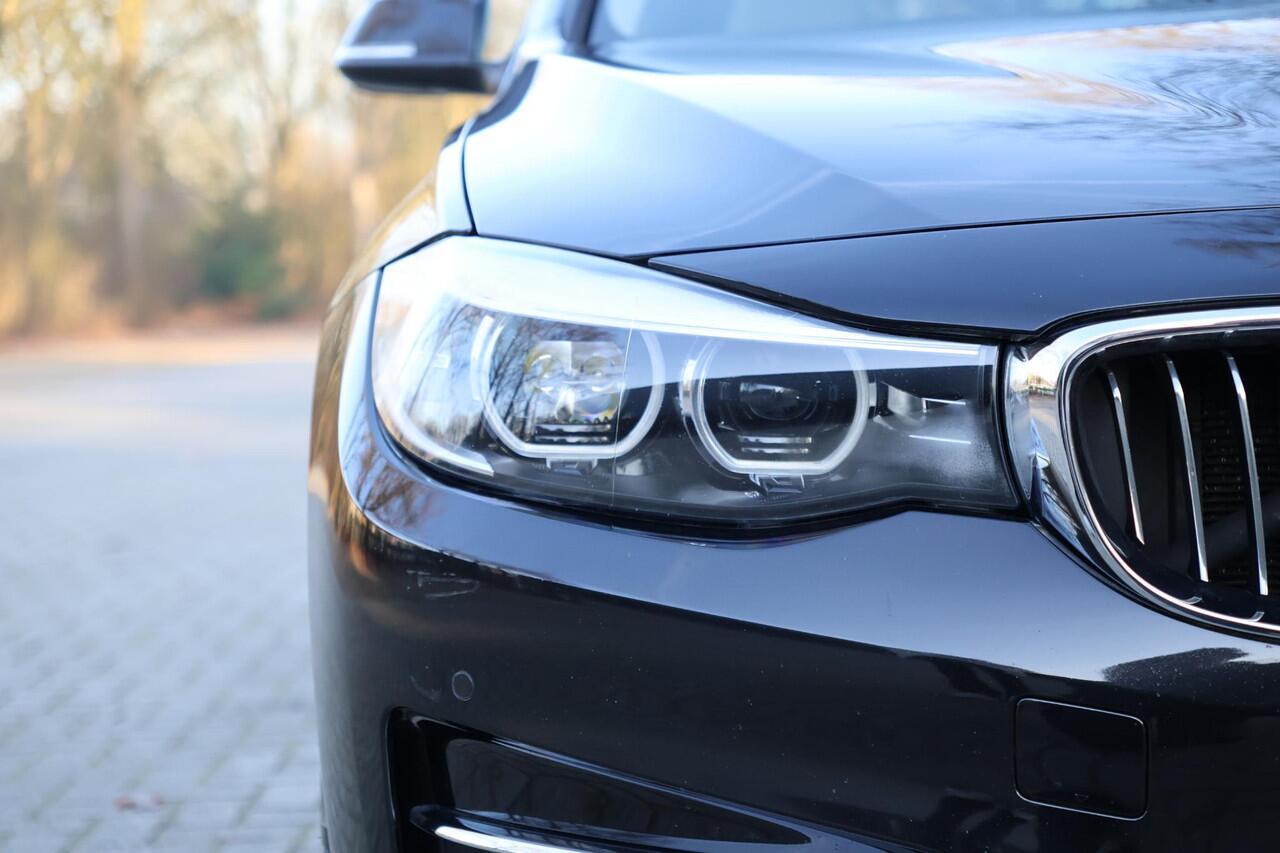 BMW 3-SERIE GT 320i High Executive Org.NL | Luxury Line | Leer | Navi Pro | Hifi audio | LED | Camera | Elektrische trekhaak | stoelverwarming | etc.