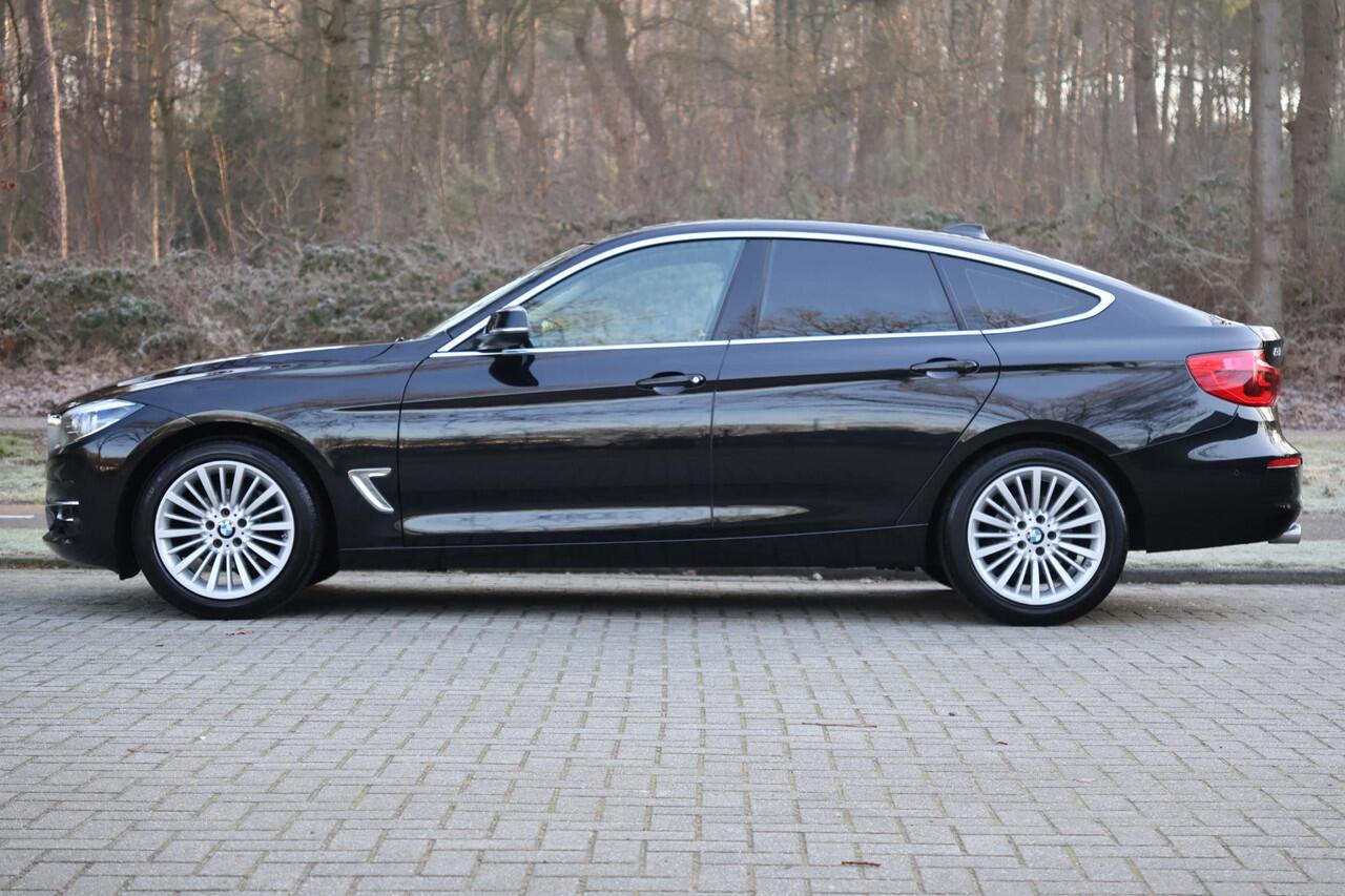 BMW 3-SERIE GT 320i High Executive Org.NL | Luxury Line | Leer | Navi Pro | Hifi audio | LED | Camera | Elektrische trekhaak | stoelverwarming | etc.