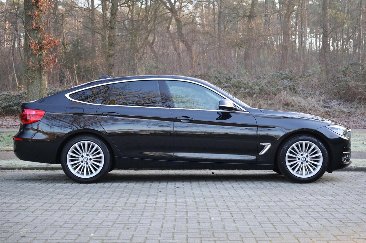 BMW 3-SERIE GT 320i High Executive Org.NL | Luxury Line | Leer | Navi Pro | Hifi audio | LED | Camera | Elektrische trekhaak | stoelverwarming | etc.