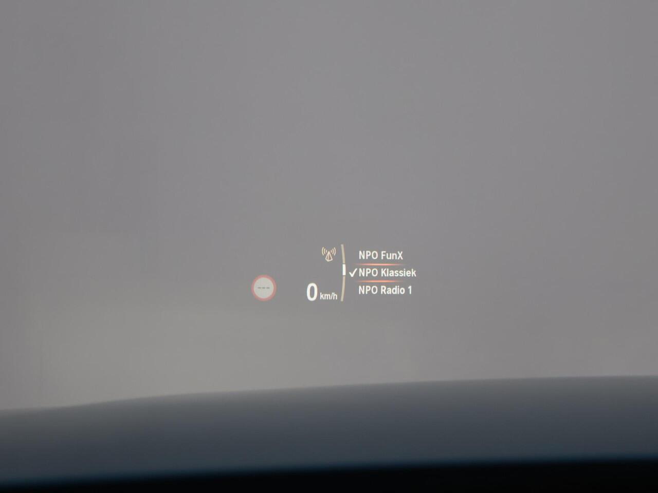 BMW 4-SERIE Cabrio 420i M-SPORT + NEKVERWARMING | HEAD-UP | DAB | HARMAN/KARDON | MEMORY | CAMERA | SPORTSTOELEN