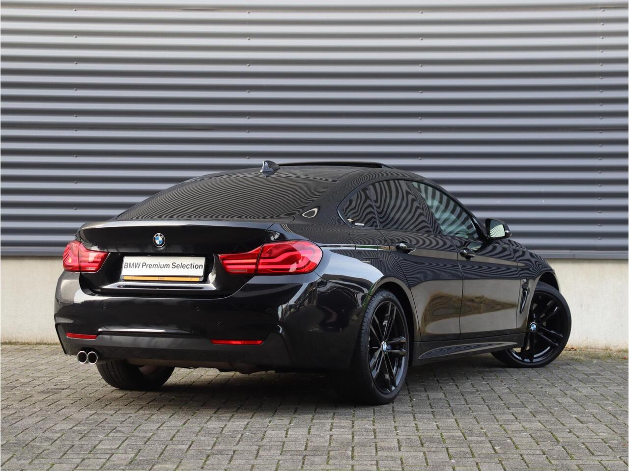 BMW 4-SERIE Gran Coupé 420i | High Executive | M Sport Plus Pack | Panodak | Harman Kardon | Head-Up | Adaptief LED | Navigatie Prof. | 19'' LMV
