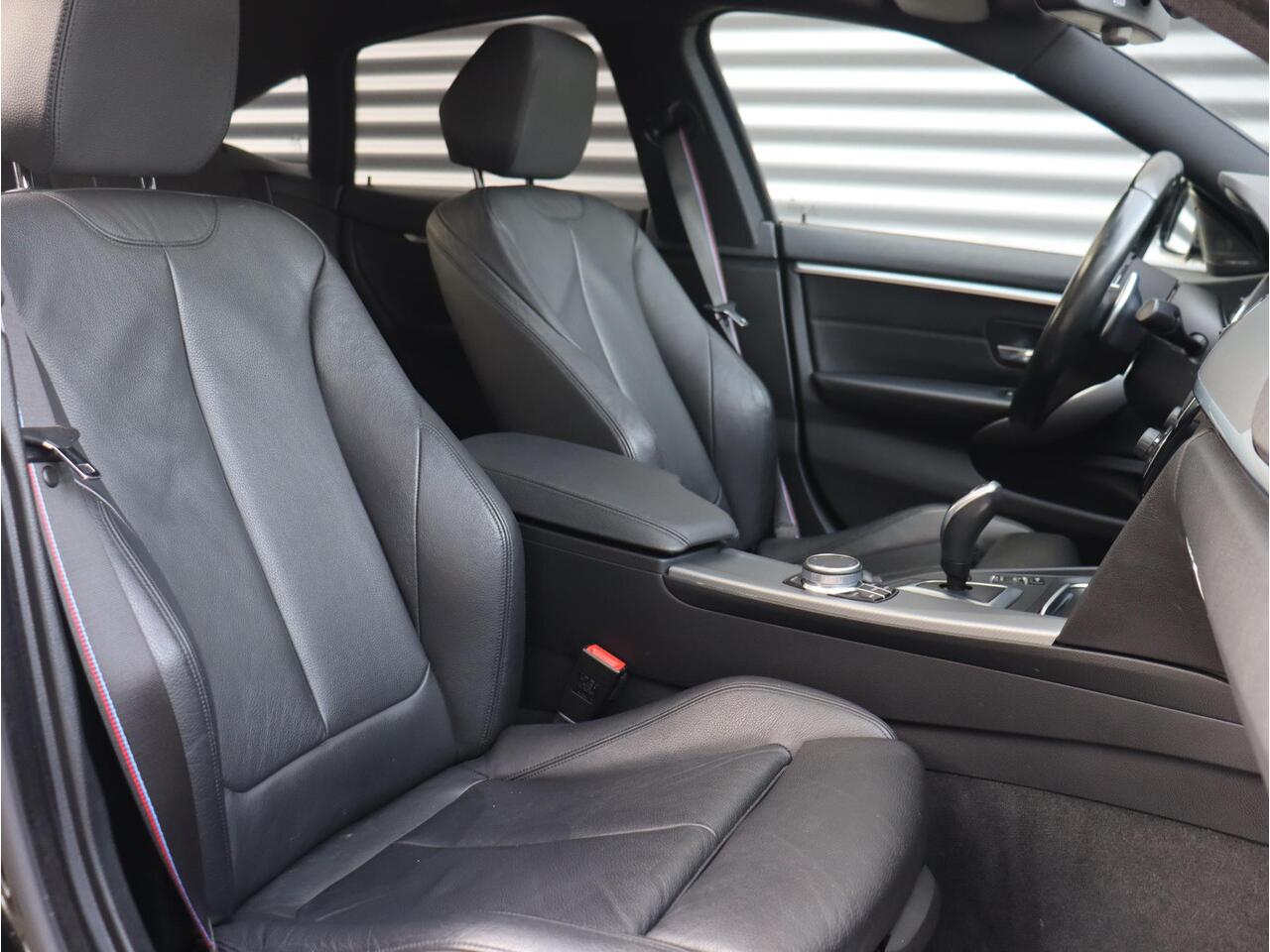 BMW 4-SERIE Gran Coupé 420i | High Executive | M Sport Plus Pack | Panodak | Harman Kardon | Head-Up | Adaptief LED | Navigatie Prof. | 19'' LMV