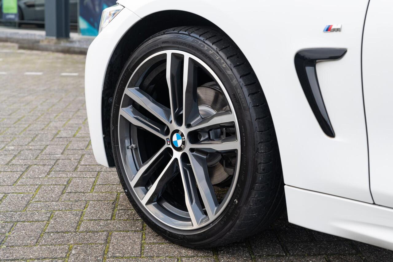 BMW 4-SERIE Gran Coupé 418i Executive / M SPORT / NL AUTO / 19 INCH