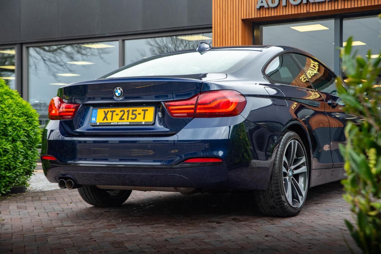 BMW 4-SERIE Coupé 420i Executive Edition Xenon Navigatie Keyless