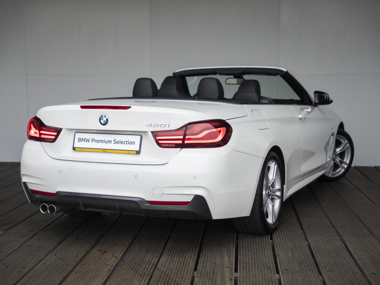 BMW 4-SERIE Cabrio 420i | M Sportpakket | Stoelverwarming | PDC | Cruise Control | LED | 18''