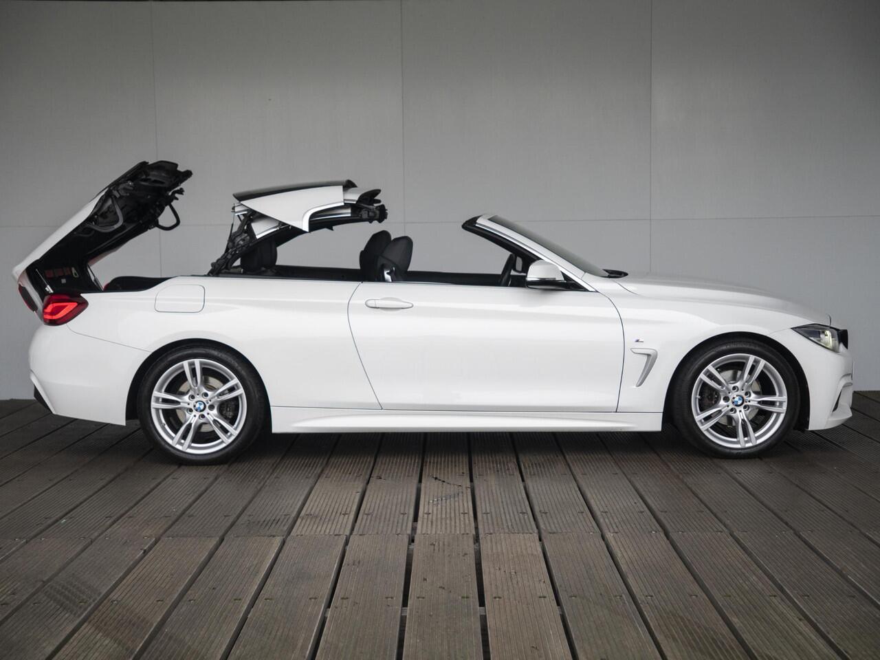 BMW 4-SERIE Cabrio 420i | M Sportpakket | Stoelverwarming | PDC | Cruise Control | LED | 18''