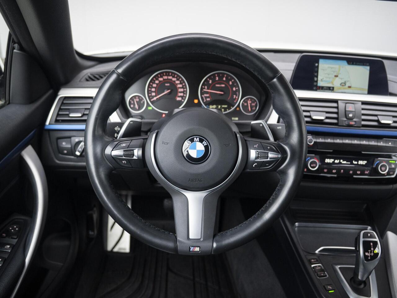 BMW 4-SERIE Cabrio 420i | M Sportpakket | Stoelverwarming | PDC | Cruise Control | LED | 18''