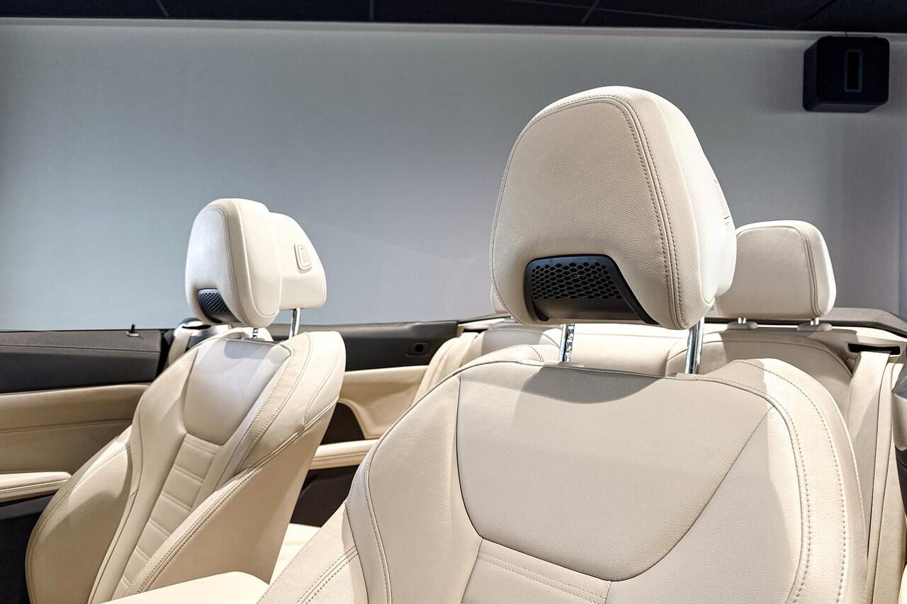 BMW 4-SERIE Cabrio M440i xDrive High Executive | M Performance velgen | Harman Kardon | Stoelverwarming |