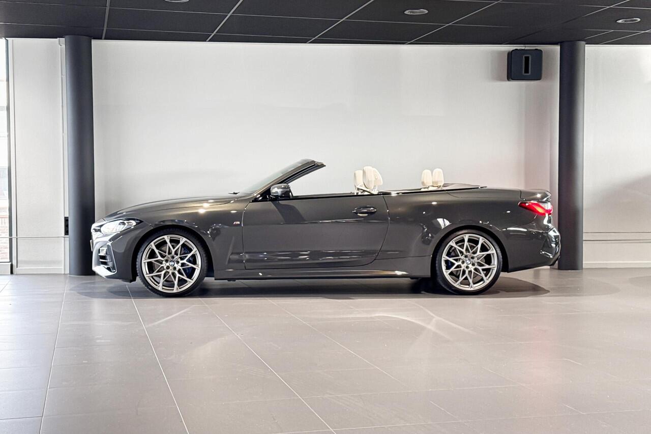 BMW 4-SERIE Cabrio M440i xDrive High Executive | M Performance velgen | Harman Kardon | Stoelverwarming |