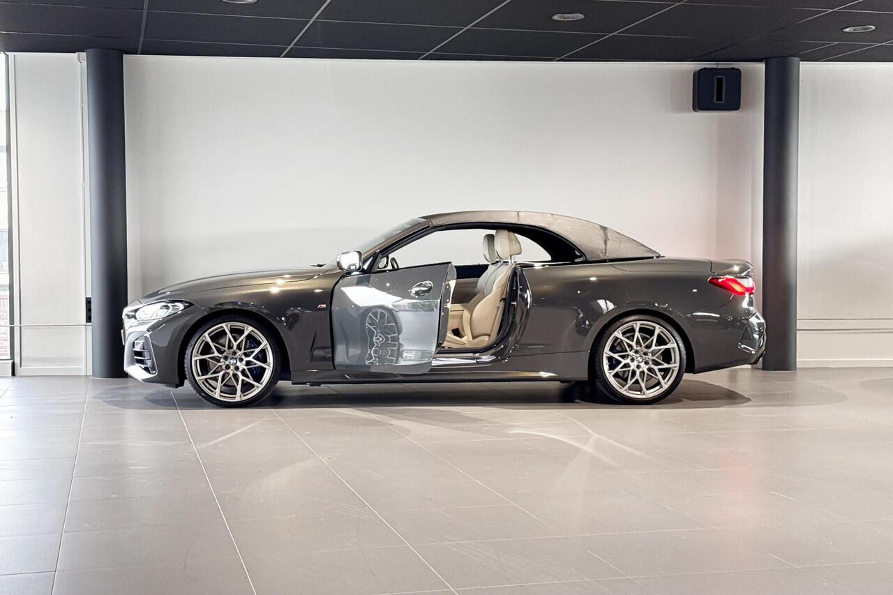 BMW 4-SERIE Cabrio M440i xDrive High Executive | M Performance velgen | Harman Kardon | Stoelverwarming |