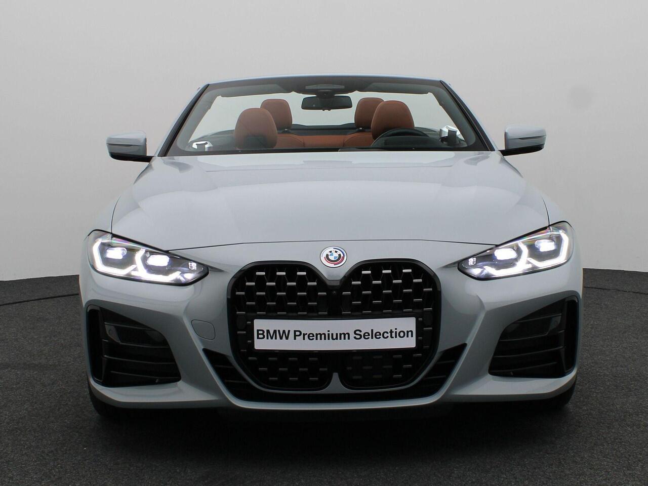 BMW 4-SERIE Cabrio M440i xDrive M Sportpakket | Laserlicht | Stuurwielverwarming | Nekverwarmer | Head-Up Display | 19"