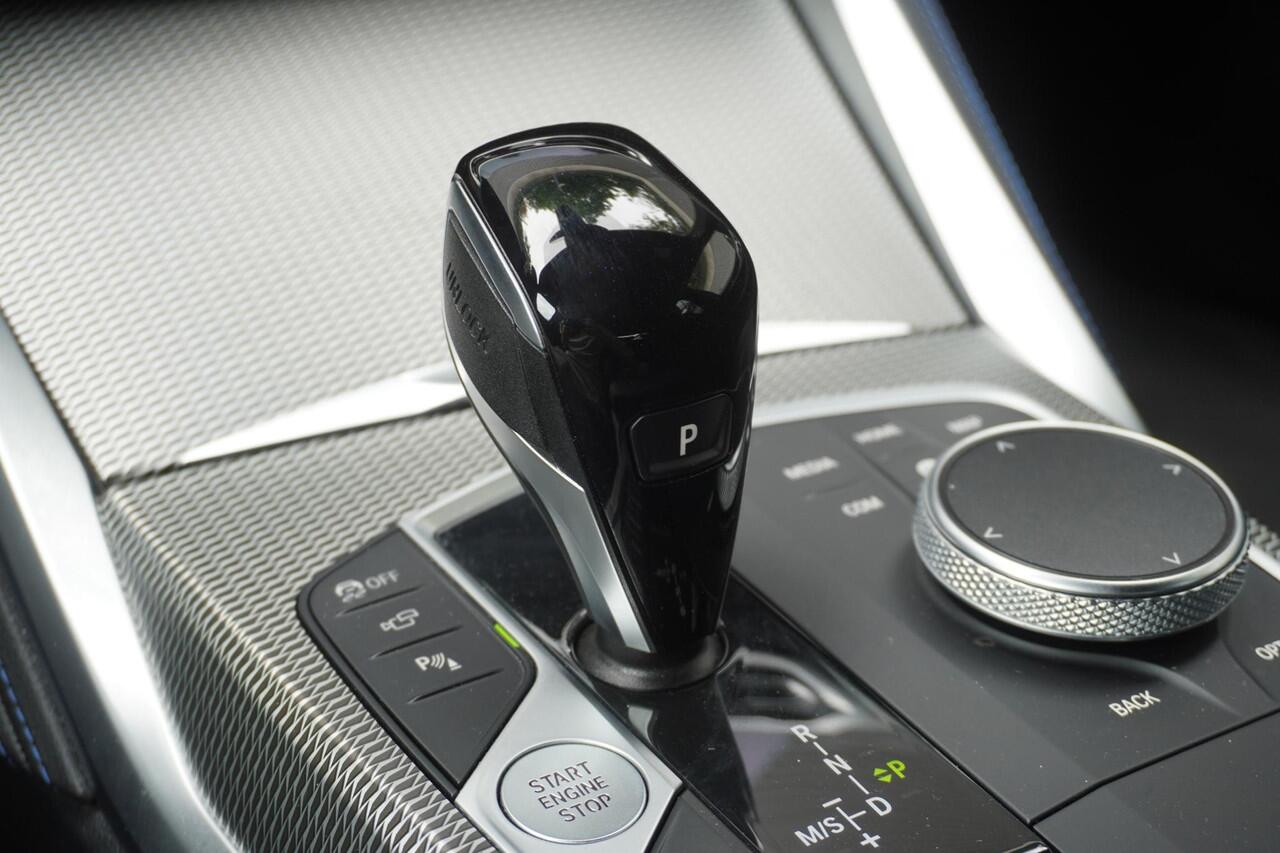 BMW 4-SERIE Gran Coupé M440i Parking Assistant Plus | HiFi System | Variable Sport Steering | Extra getint glas | M Sportremsysteem Blau | M Sportdifferentieel