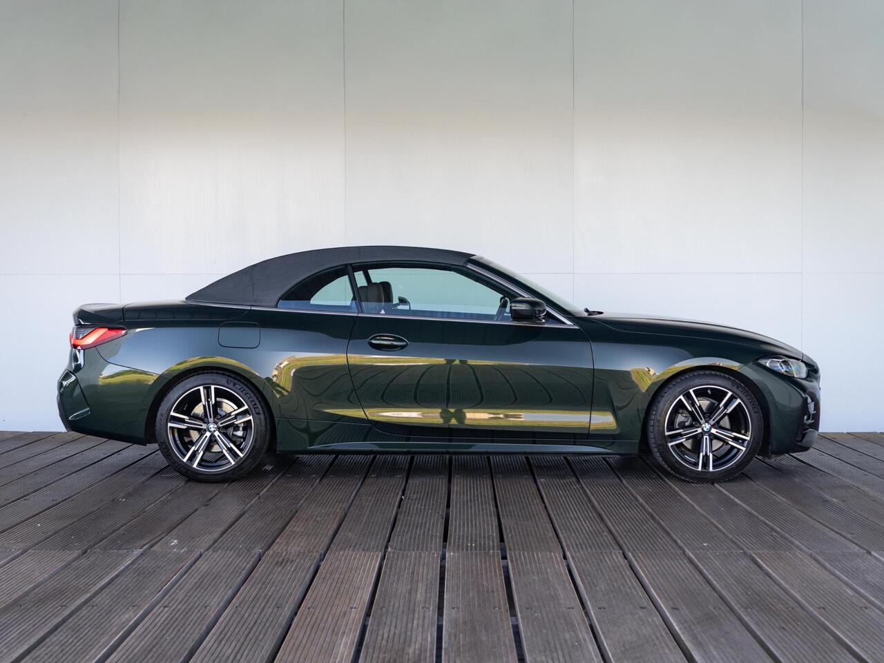 BMW 4-SERIE Cabrio 420i | M Sport | Innovationspakket | Nekverwarming | Verwarmd Stuurwiel | Stoelverwarming | Comfort Access | 18'' | Achteruitrijcamera | Trekhaak