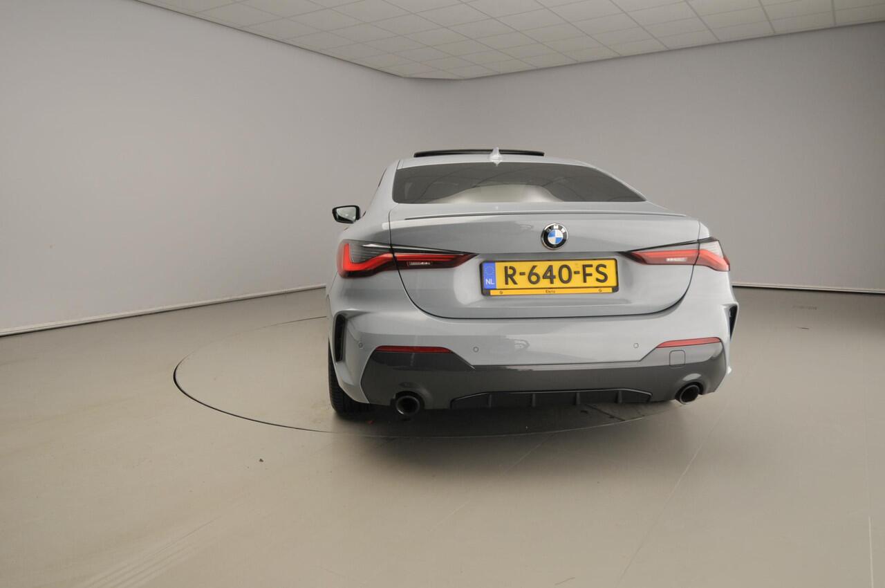 BMW 4-SERIE Coupe 420i | M-Sportpakket | Laserlicht | Leder | Navigatie | Schuifdak | Sportstoelen | DAB | Hifi speakers | Alu 19 inch