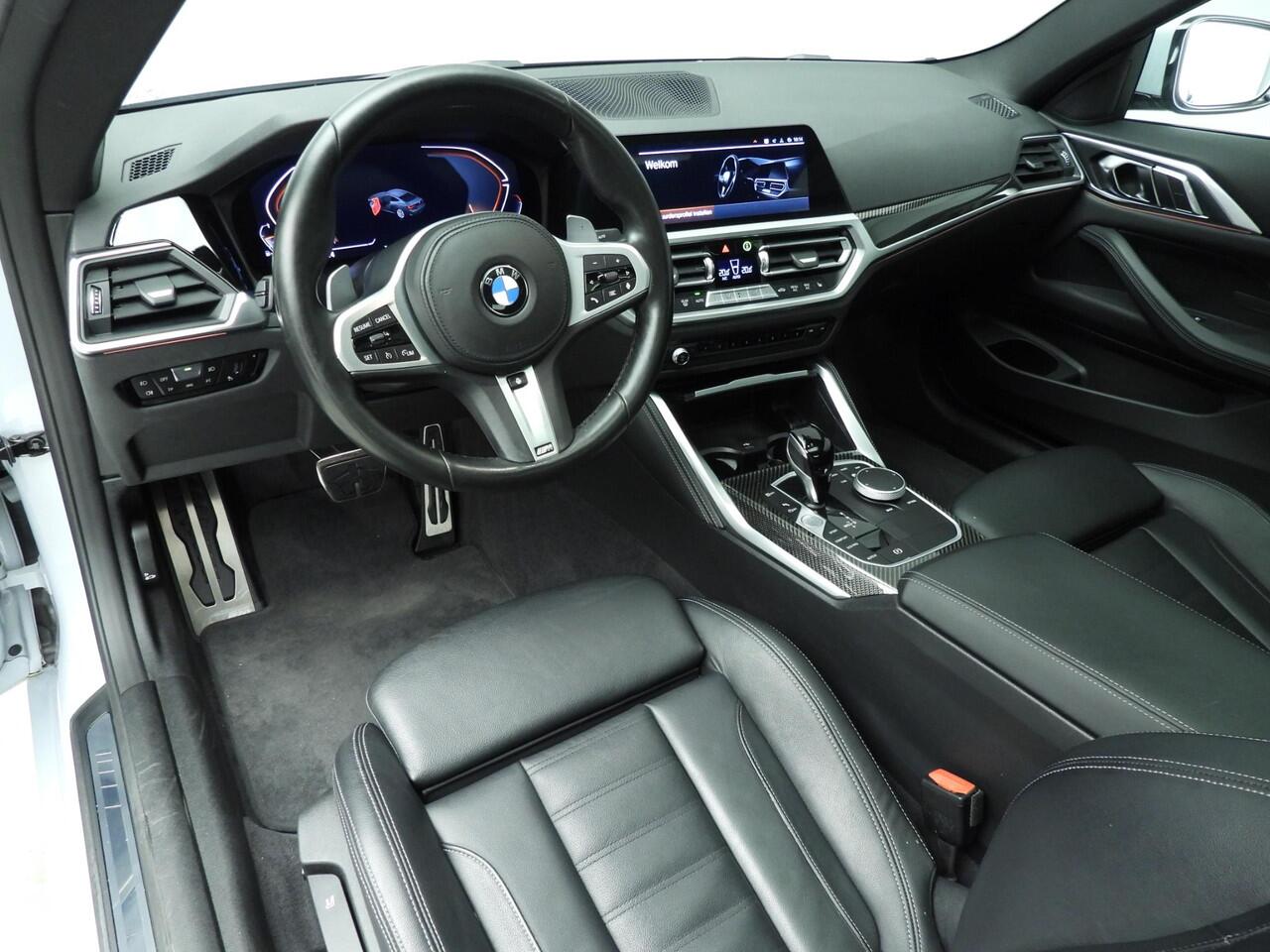 BMW 4-SERIE Coupe 420i | M-Sportpakket | Laserlicht | Leder | Navigatie | Schuifdak | Sportstoelen | DAB | Hifi speakers | Alu 19 inch