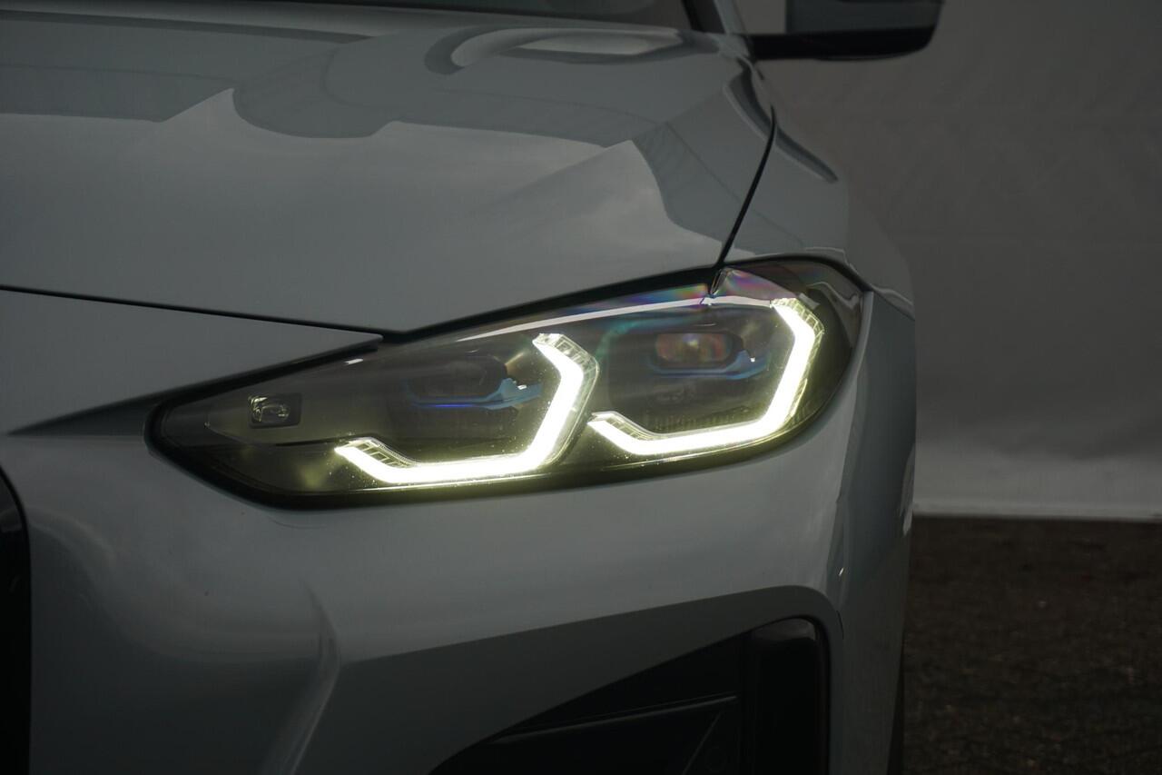 BMW 4-SERIE Gran Coupé 420i High Executive M Sportpakket Plus 19'' / Laserlight / Active Cruise Control / Trekhaak