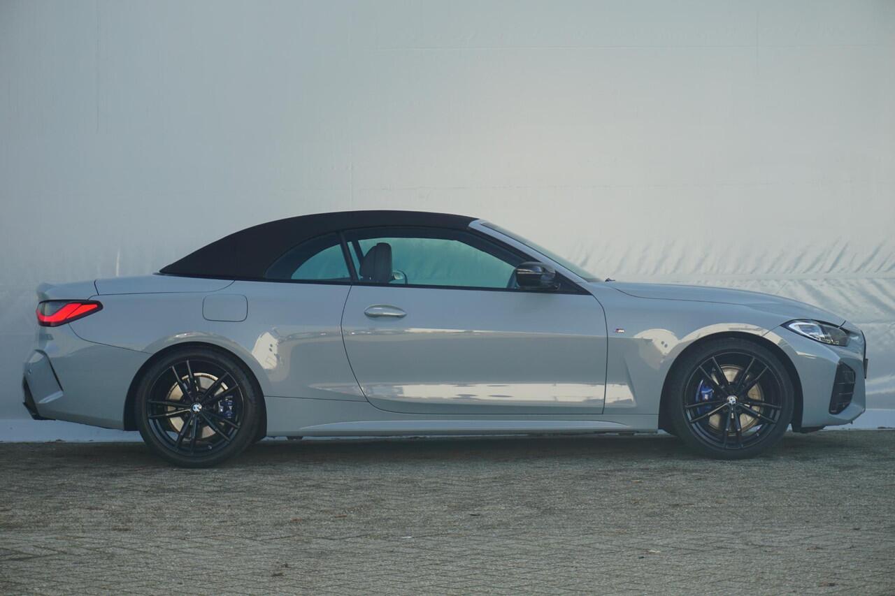 BMW 4-SERIE Cabrio M440i 19'' / Harman Kardon / Air Collar / Elektrisch verwarmde stoelen / Shadow Line