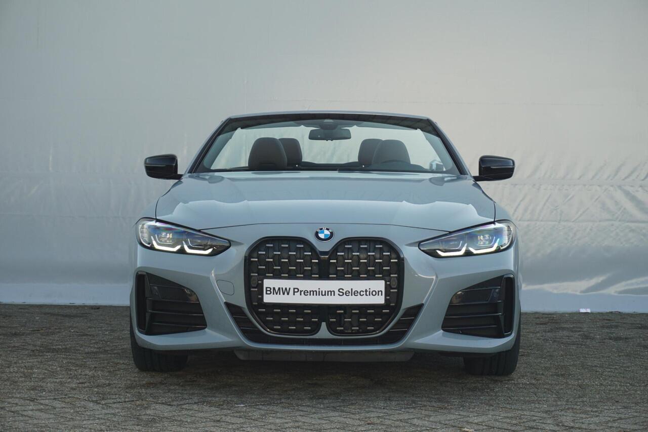 BMW 4-SERIE Cabrio M440i 19'' / Harman Kardon / Air Collar / Elektrisch verwarmde stoelen / Shadow Line