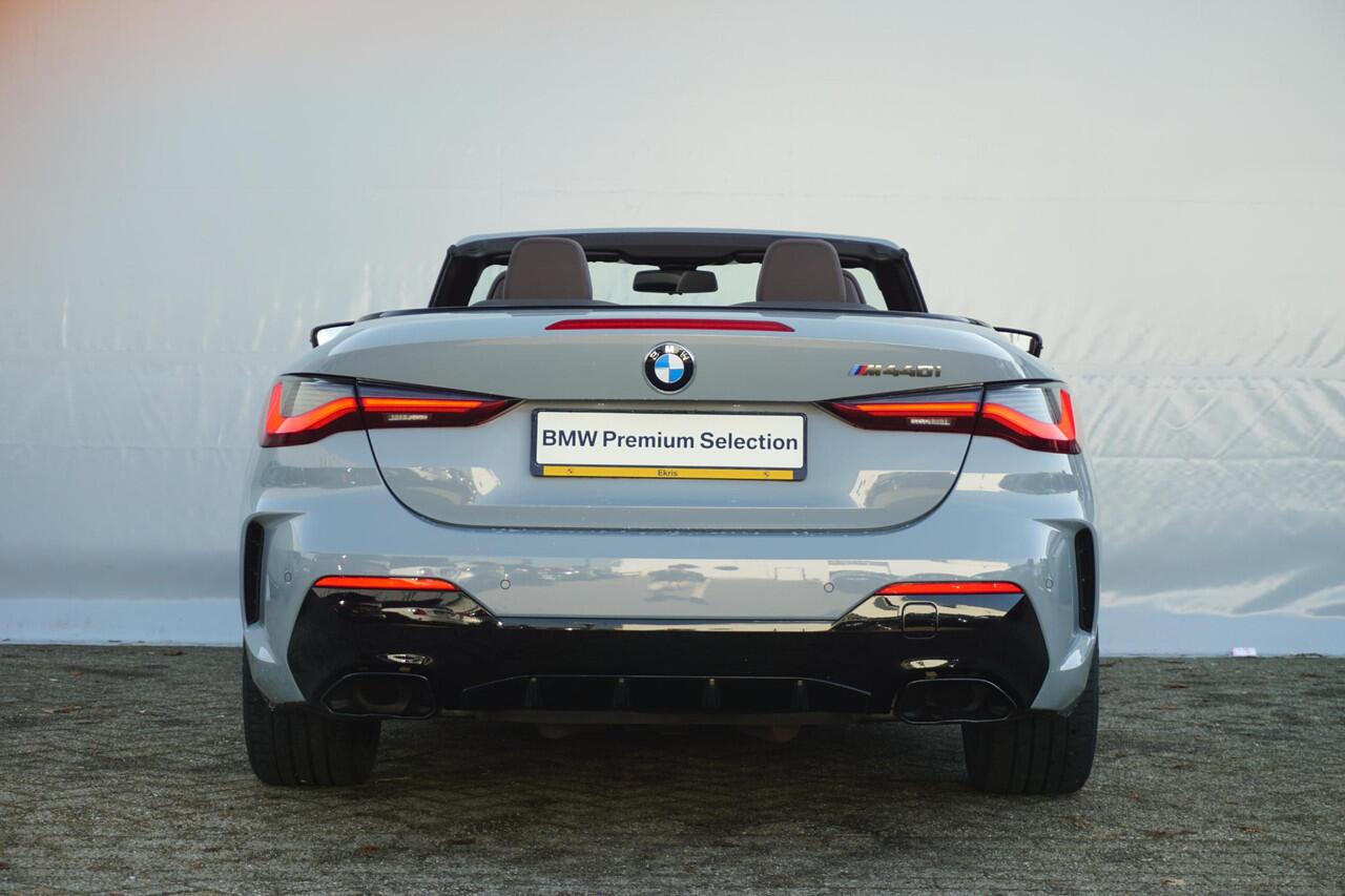BMW 4-SERIE Cabrio M440i 19'' / Harman Kardon / Air Collar / Elektrisch verwarmde stoelen / Shadow Line