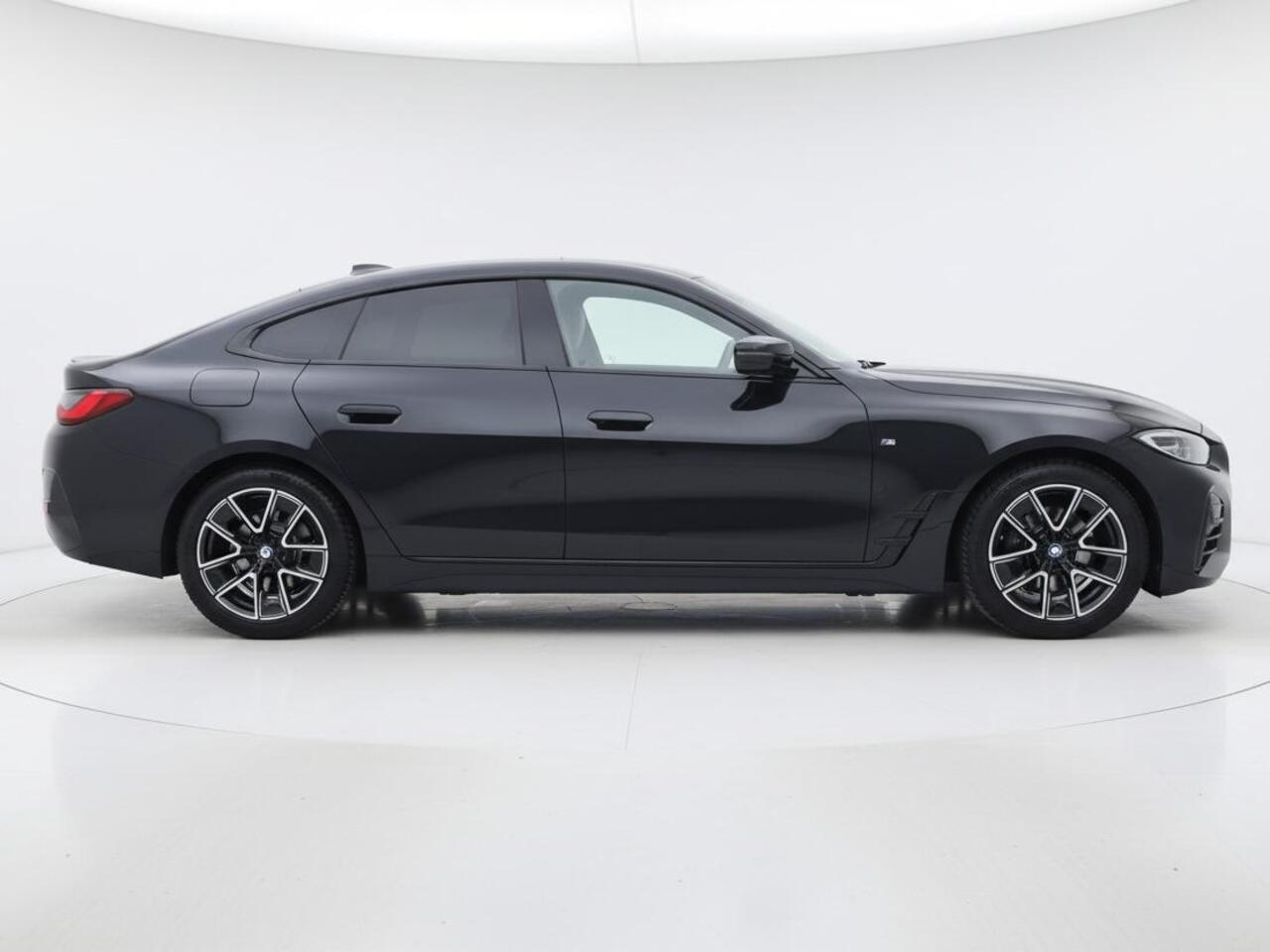 BMW 4-SERIE Gran Coupé 420i High Executive M-sport | Clima | Adapt. Cruise | Apple carplay/Navi | Leder | Stoelverwarming | PDC + Camera |