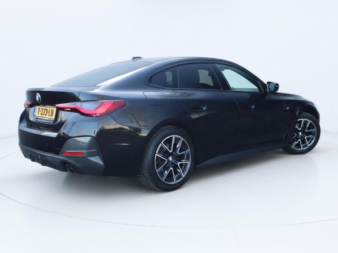 BMW 4-SERIE Gran Coupé 420i High Executive M-sport | Clima | Adapt. Cruise | Apple carplay/Navi | Leder | Stoelverwarming | PDC + Camera |