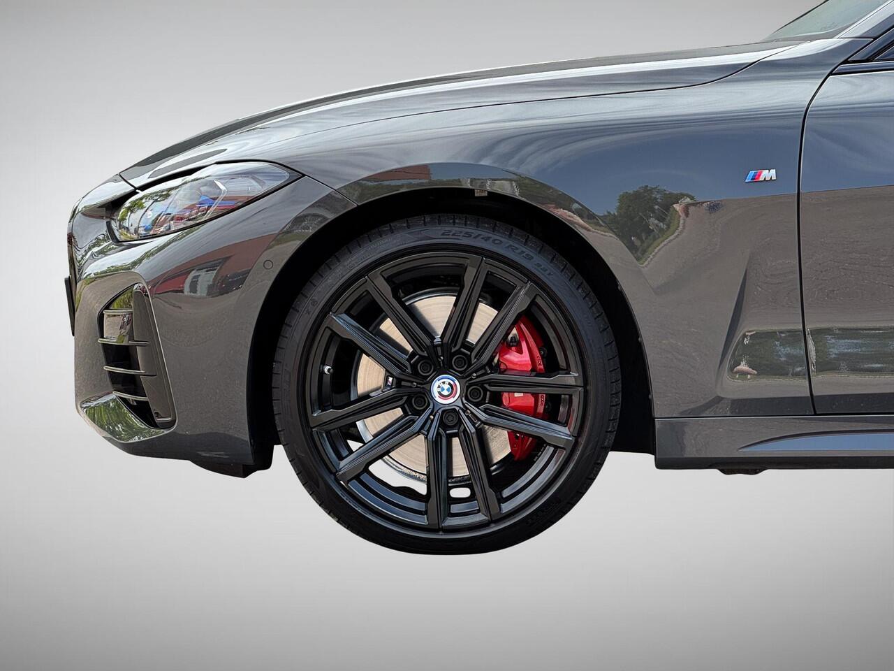 BMW 4-SERIE Cabrio M440i xDrive High Executive M Sport Pro NL-Auto NP. ¤121.000! | Trekhaak Uitklapbaar | Nekverwarming | 360° Camera | Individual Interieur | Head-Up Display | Rijklaarprijs!