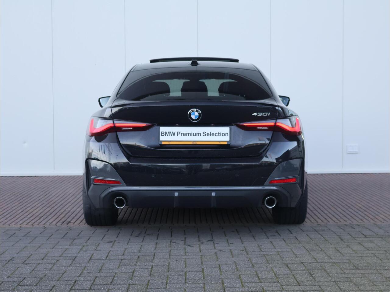 BMW 4-SERIE Gran Coupé 430i High Executive M-Sportpakket / HIFI / Schuif - Kanteldak / Extra Getint Glas / 18 '' /