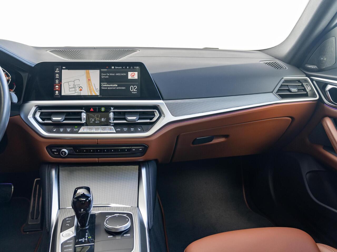 BMW 4-SERIE Gran Coupé | M440i | High Executive | M Sportpakket | Glazen schuif-/kanteldak | 20 inch | Driving Assistent Professional | Trekhaak | Harman Kardon | Head Up Display