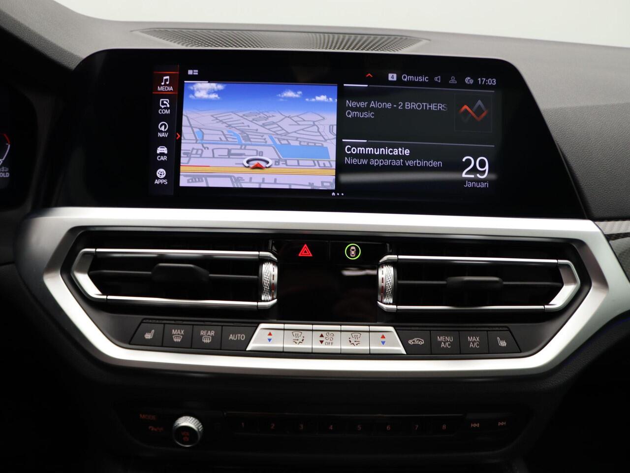 BMW 4-SERIE Gran Coupé 420i High Executive | M Sportpakket Pro | Achteruitrijcamera | Schuifdak | Extra Getint Glas Achter | Parking Assistant | DAB | HiFi | 19''