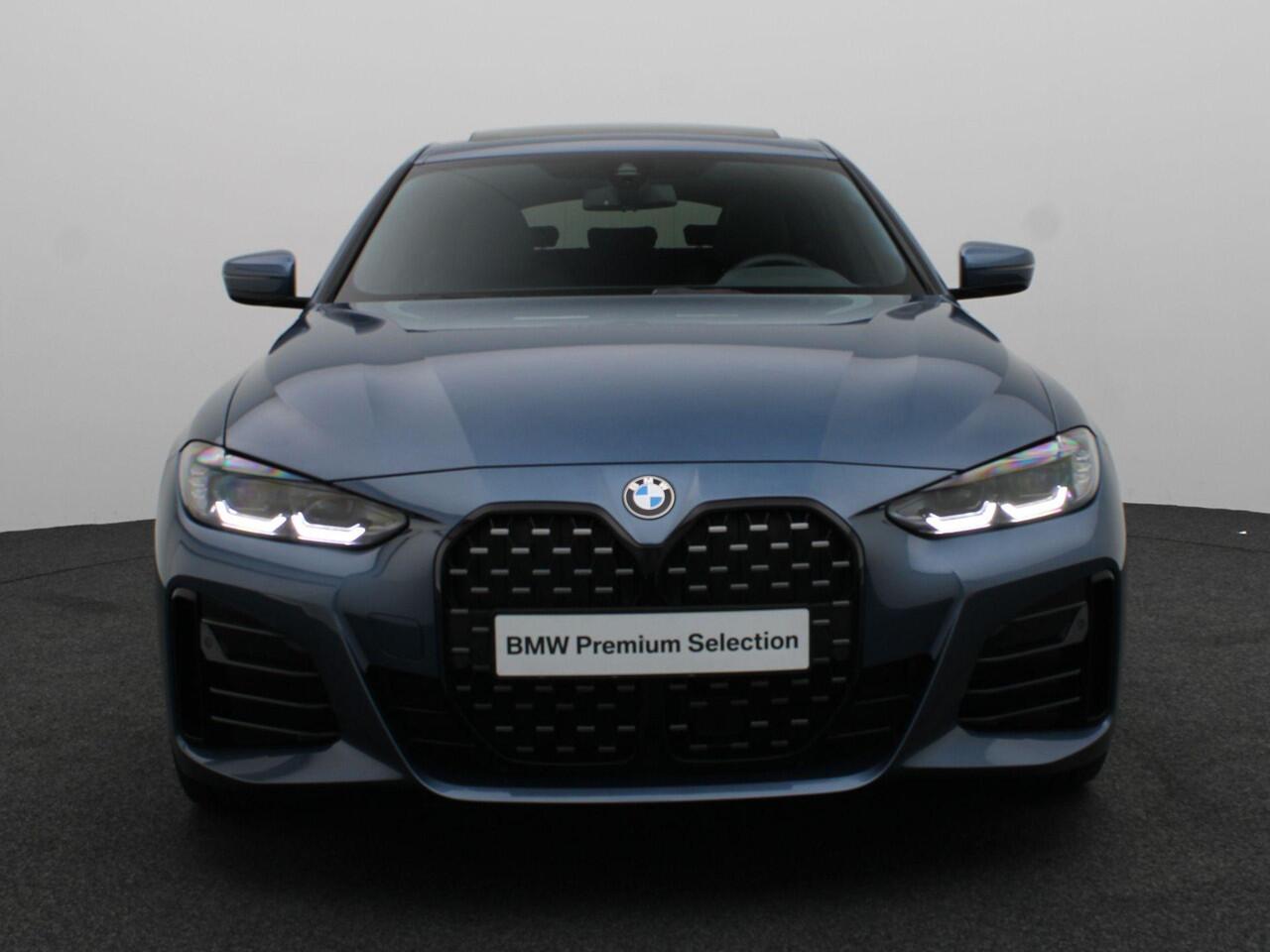 BMW 4-SERIE Gran Coupé 420i High Executive | M Sportpakket Pro | Achteruitrijcamera | Schuifdak | Extra Getint Glas Achter | Parking Assistant | DAB | HiFi | 19''