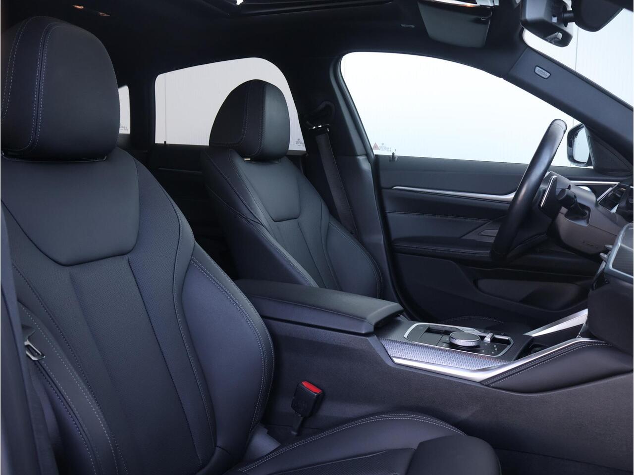 BMW 4-SERIE Gran Coupé 430i High Executive M-Sportpakket / HIFI / Schuif - Kanteldak / Extra Getint Glas / 18 '' /