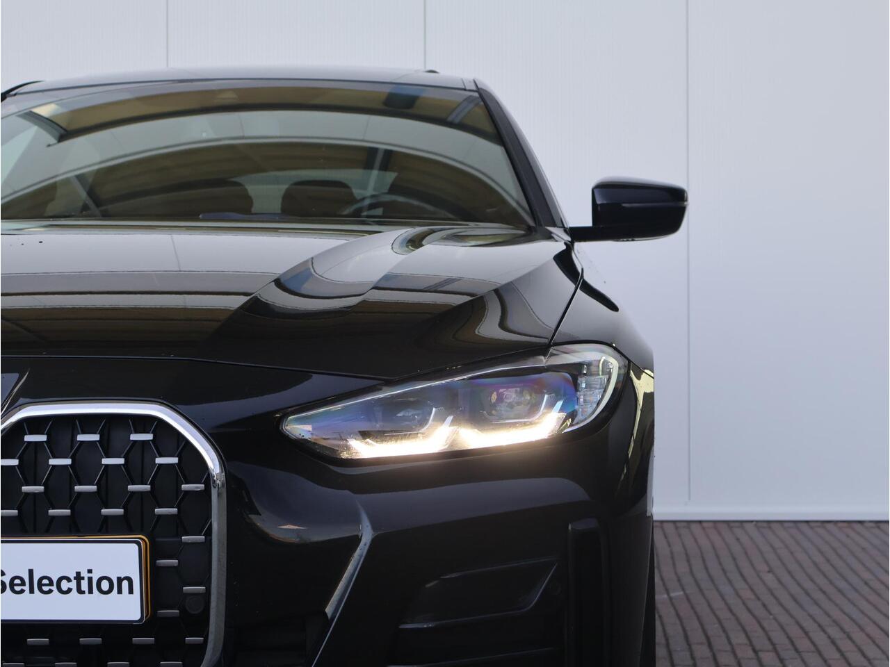 BMW 4-SERIE Gran Coupé 430i High Executive M-Sportpakket / HIFI / Schuif - Kanteldak / Extra Getint Glas / 18 '' /