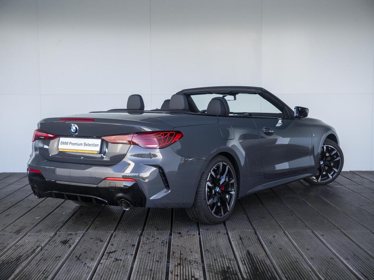 BMW 4-SERIE Cabrio 420i M Sportpakket Pro | Stuurwielrand verwarmd | 19 Inch BiColor | Elektrisch verwarmde voorstoelen | Driving Assistant Professional