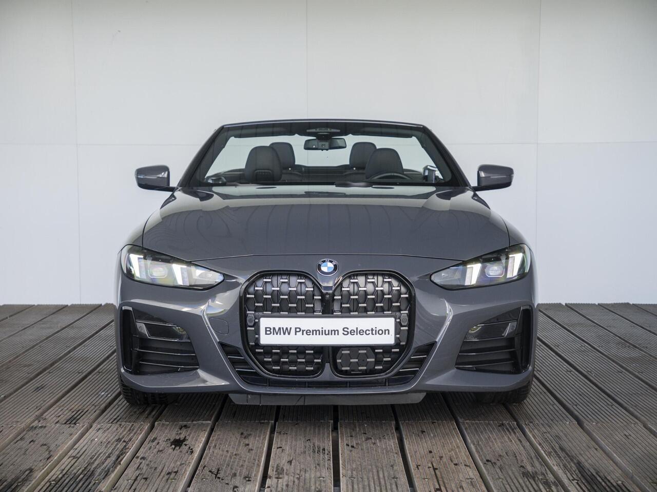 BMW 4-SERIE Cabrio 420i M Sportpakket Pro | Stuurwielrand verwarmd | 19 Inch BiColor | Elektrisch verwarmde voorstoelen | Driving Assistant Professional