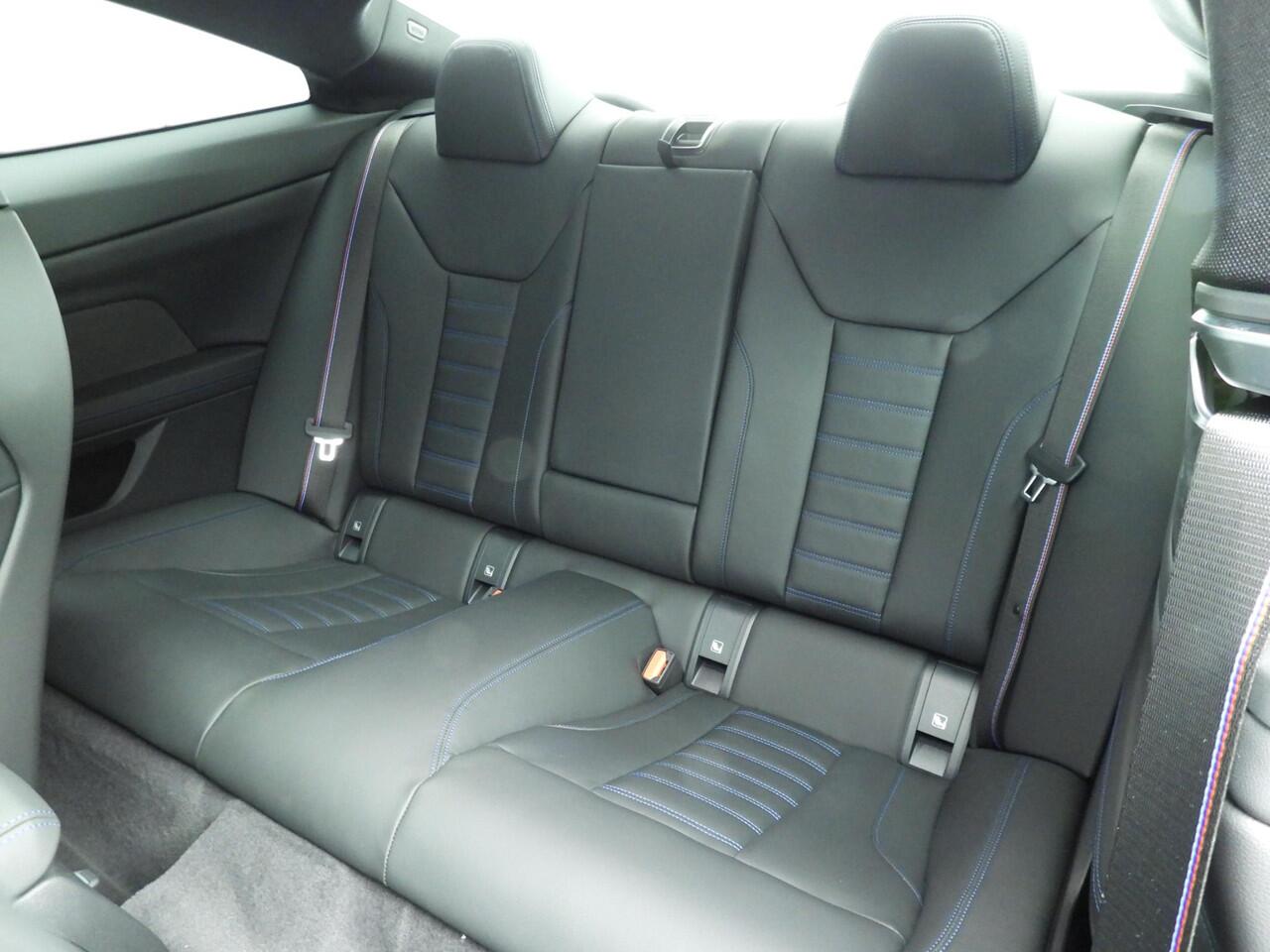 BMW 4-SERIE 430i xDrive Coupé | M Sportpakket Pro | Innovation Pack | Comfort Pack