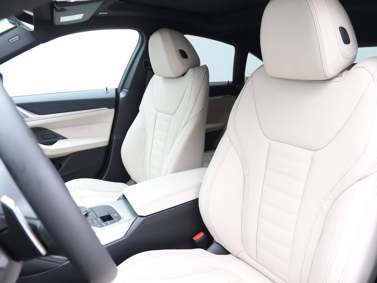 BMW 4-SERIE Gran Coupé M440i xDrive 20'' / Schuif-/kanteldak / Harman Kardon / Laserlight | Ekris Selection