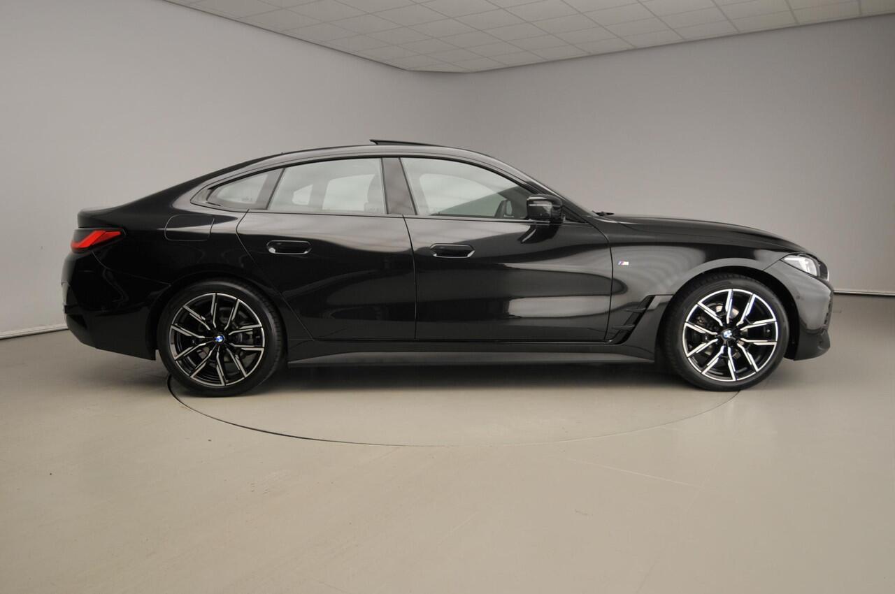 BMW 4-SERIE Gran Coupe 420i | M-Sportpakket | LED | Leder | HUD | Schuifdak | Sportstoelen | DAB | Harman-kardon sound | Alu 19 inch