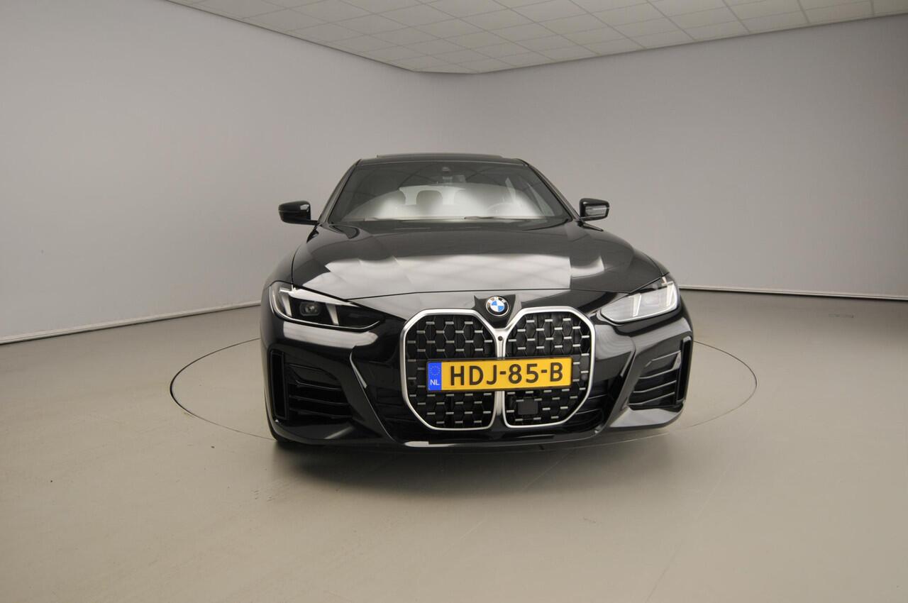 BMW 4-SERIE Gran Coupe 420i | M-Sportpakket | LED | Leder | HUD | Schuifdak | Sportstoelen | DAB | Harman-kardon sound | Alu 19 inch