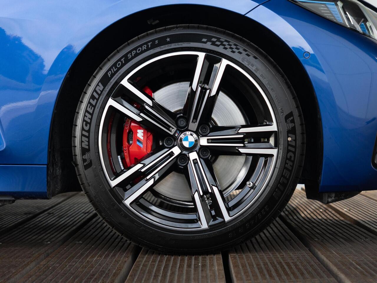 BMW 4-SERIE Cabrio 420i | M Sportpakket Pro | Innovation Pack | Verwarmd Stuurwiel | Stoelverwarming | Harman Kardon | Air Collar