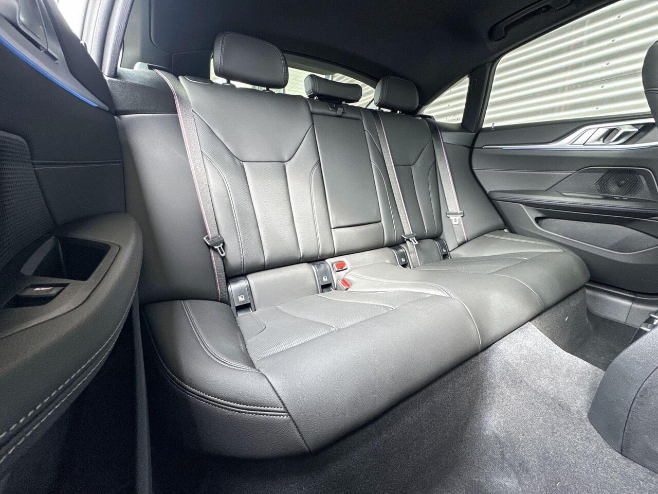 BMW 4-SERIE Gran Coupé 420i M Sportpakket Pro / Comfort Pack / Schuif-/kanteldak