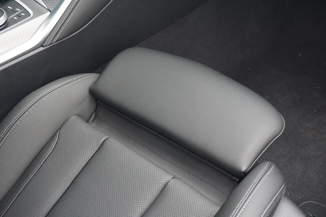 BMW 4-SERIE Gran Coupe 420i | M Sportpakket Pro | Glazen schuif-/kanteldak | Stuur- en stoelverwarming | Active Cruise Control | Head-Up Display | HiFi System | 19" M Y-Spaak