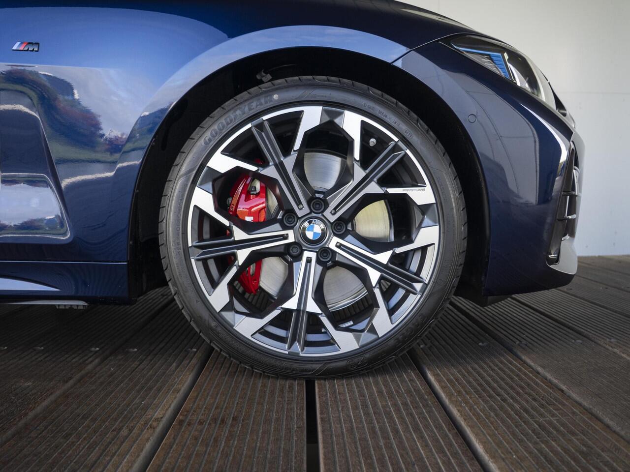 BMW 4-SERIE Cabrio M440i xDrive | M Sport Package Pro | Innovation Package | Comfort Pack | Ekris Selection