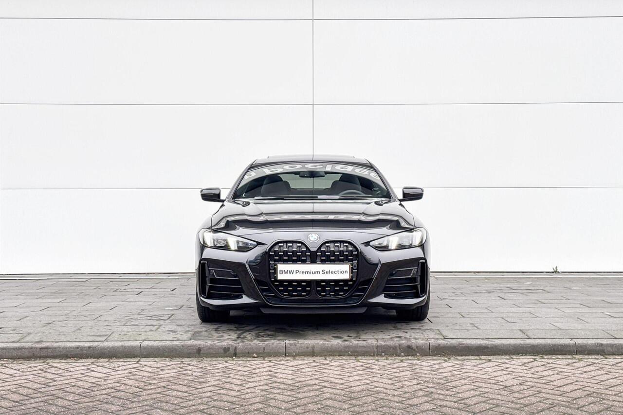 BMW 4-SERIE Coupé 430i xDrive | M Sport | Glazen Panoramadak | Harman Kardon | Stoelverwarming |