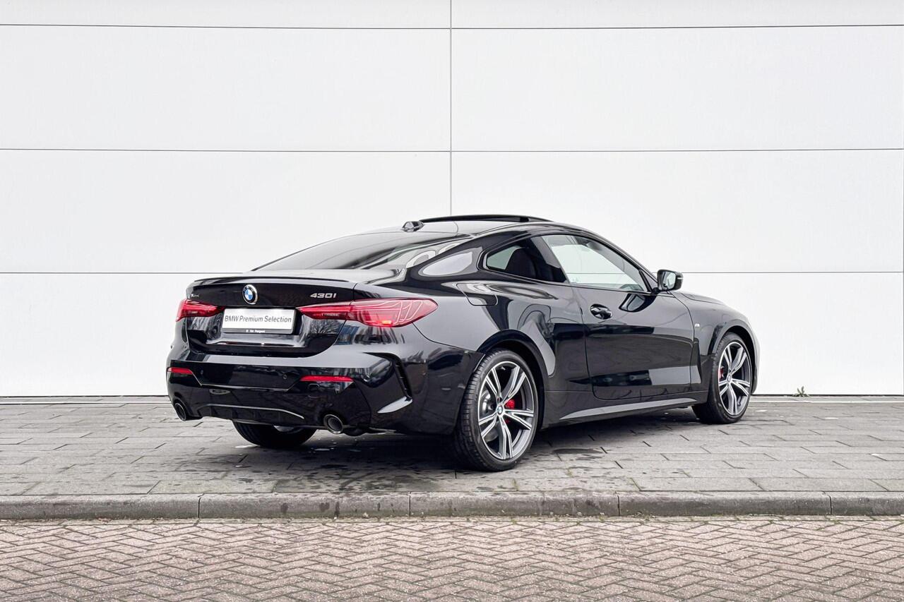 BMW 4-SERIE Coupé 430i xDrive | M Sport | Glazen Panoramadak | Harman Kardon | Stoelverwarming |