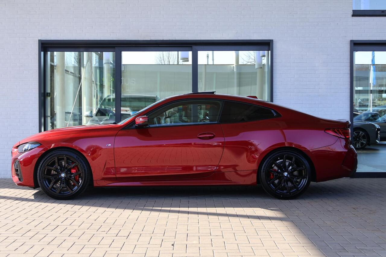 BMW 4-SERIE Coupé 420i | M Sport Pro | Glazen Schuif-/kanteldak | 19" M Dubbelspaak | Leder | Stoelverwarming | Camera | HiFi Systeem | Adaptive LED koplampen en Laser achterlichten | PS