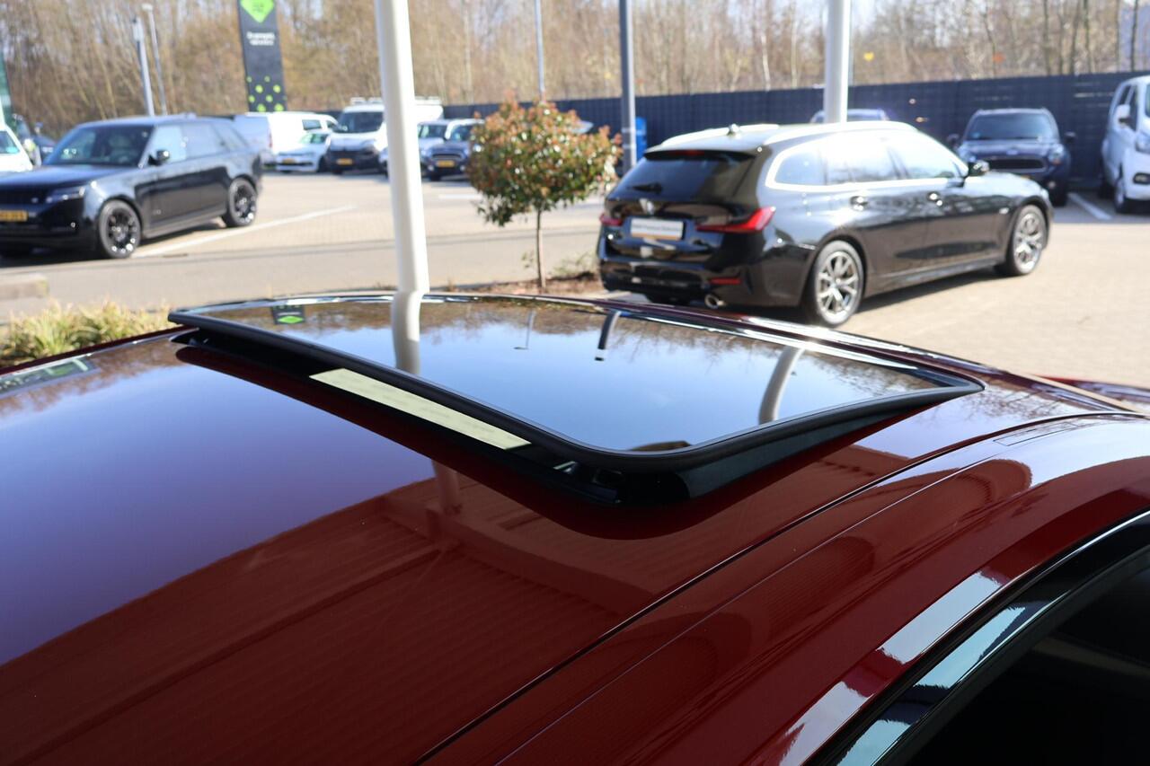 BMW 4-SERIE Coupé 420i | M Sport Pro | Glazen Schuif-/kanteldak | 19" M Dubbelspaak | Leder | Stoelverwarming | Camera | HiFi Systeem | Adaptive LED koplampen en Laser achterlichten | PS