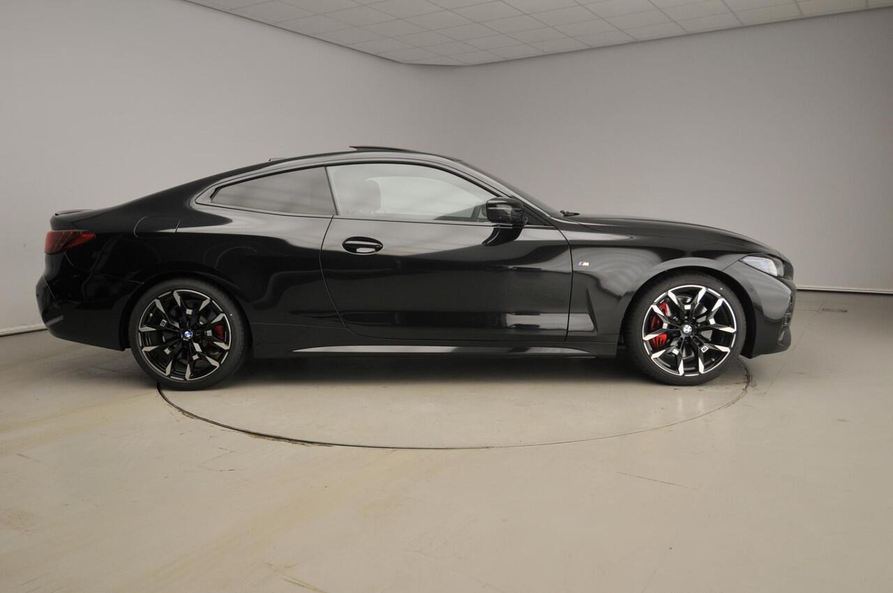 BMW 4-SERIE Coupé 420i | M Sportpakket | M Sportpakket Pro | Innovation Pack | Showroom Selection