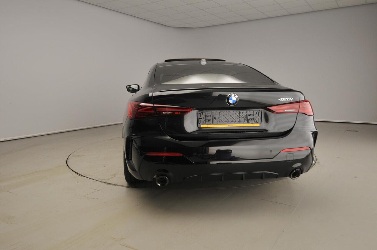 BMW 4-SERIE Coupé 420i | M Sportpakket | M Sportpakket Pro | Innovation Pack | Showroom Selection