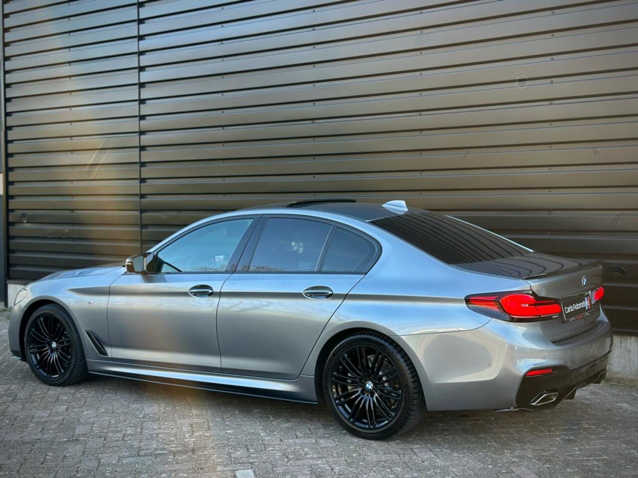 BMW 5-SERIE 520i M-PERFROMANCE HEADUP|DAK|NAPPA|CAMERA